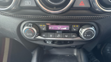 Nissan Juke 1.6 Hybrid Tekna 5dr Auto Hybrid Hatchback